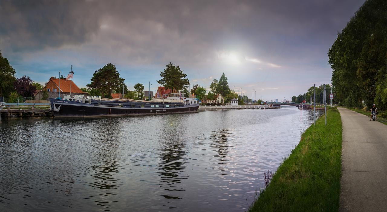 B&B Droomboot Oudenburg Exteriér fotografie